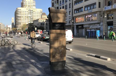 Contador de bicicletas de la calle Xàtiva de Valencia Contador de bicicletas de la calle Xàtiva de Valencia