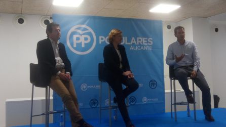 De izquierda a derecha: Pepe Císcar, Rosa Cardona y Óscar Antón. De izquierda a derecha: Pepe Císcar, Rosa Cardona y Óscar Antón.