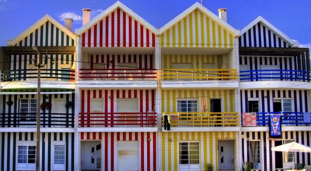 Casas en el paseo marítimo de Aveiro Casas en el paseo marítimo de Aveiro