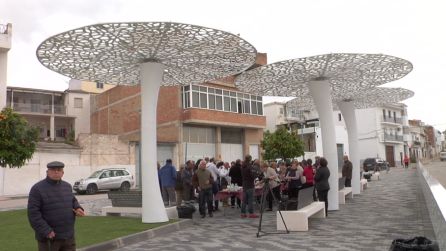 Los vecinos y la asociación Casco Histórico compartieron un desayuno con repostería artesana Los vecinos y la asociación Casco Histórico compartieron un desayuno con repostería artesana