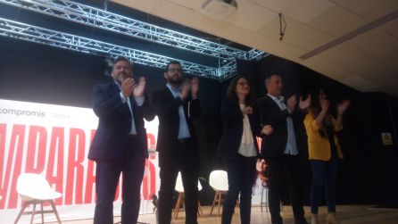 De izquierda a derecha: Rafa Carrió, Ignasi Candela, Mònica Oltra, Joan Baldoví y Aitana Mas. De izquierda a derecha: Rafa Carrió, Ignasi Candela, Mònica Oltra, Joan Baldoví y Aitana Mas.