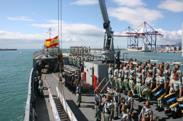 La Legión minutos antes del desembarco en el Puerto de Málaga La Legión minutos antes del desembarco en el Puerto de Málaga