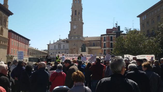 La concentración ha sido en la Plaza del Pilar La concentración ha sido en la Plaza del Pilar