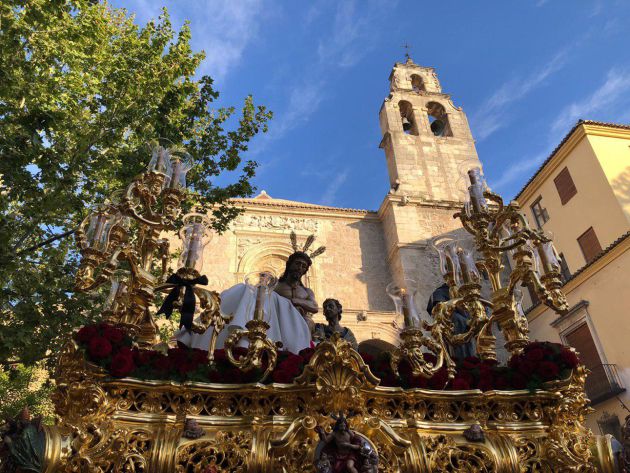 El Señor de la Humildad (La Cañilla) en Santo Domingo en el Martes Santo granadino El Señor de la Humildad (La Cañilla) en Santo Domingo en el Martes Santo granadino