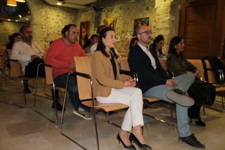 Selene Callejo y Ángel Magdaleno en primer término Selene Callejo y Ángel Magdaleno en primer término