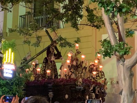 La Santa Faz a su llegada a la plaza de la Trinidad La Santa Faz a su llegada a la plaza de la Trinidad