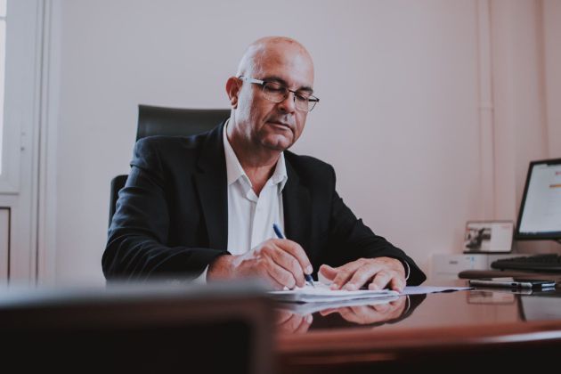 Luis Arráez en su despacho de consejero del Cabildo de Lanzarote. Luis Arráez en su despacho de consejero del Cabildo de Lanzarote.