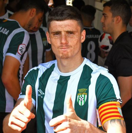 Programa de deportes de Alicante: Montes: "Si pudiera quitar a un jugador del Hércules... quitaba a Benja" Programa de deportes de Alicante: Montes: "Si pudiera quitar a un jugador del Hércules... quitaba a Benja"
