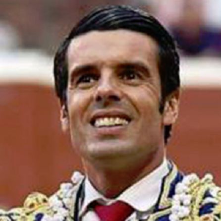 Feria de Sevilla | Toros de Victorino Martín para Antonio Ferrera, Manuel Escribano y Emilio de Justo: Antonio Ferrera, Manuel Escribano y Emilio de Justo, ante los 'victorinos' Feria de Sevilla | Toros de Victorino Martín para Antonio Ferrera, Manuel Escribano y Emilio de Justo: Antonio Ferrera, Manuel Escribano y Emilio de Justo, ante los 'victorinos'