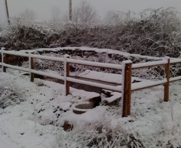 La nieve embellece todavía más la Sierra Norte de Guadalajara a finales de abril: La Sierra Norte de Guadalajara se despierta nevada a finales de abril La nieve embellece todavía más la Sierra Norte de Guadalajara a finales de abril: La Sierra Norte de Guadalajara se despierta nevada a finales de abril