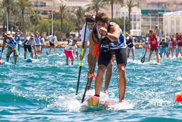 Participantes en la edición 2018 de esta competición de paddle sup Participantes en la edición 2018 de esta competición de paddle sup