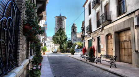 Una de las calles de Iznatoraf. Una de las calles de Iznatoraf.