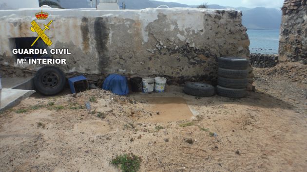 Pozo de aguas residuales irregular en La Graciosa. Pozo de aguas residuales irregular en La Graciosa.