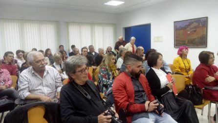 Asistentes al acto de presentación de la candidatura de Esquerra Unida, en Dénia. Asistentes al acto de presentación de la candidatura de Esquerra Unida, en Dénia.