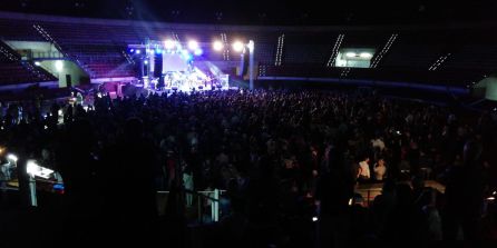 Lleno en el albero para ver la actuación de " La Unión" en el Festival Ochentero Lleno en el albero para ver la actuación de " La Unión" en el Festival Ochentero