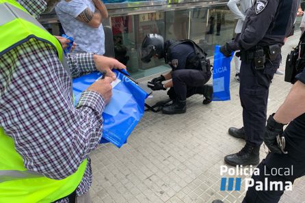 Ofensiva policial en Playa de Palma contra el trile con 26 detenidos Ofensiva policial en Playa de Palma contra el trile con 26 detenidos