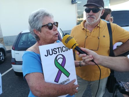 Manifestación de la Plataforma en Defensa de la Sargento Gloria Moreno. Manifestación de la Plataforma en Defensa de la Sargento Gloria Moreno.
