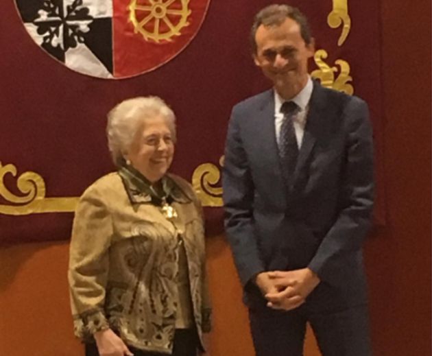 Dolores Cabezudo, reconocida con la Medalla al mérito en Investigación Dolores Cabezudo, reconocida con la Medalla al mérito en Investigación