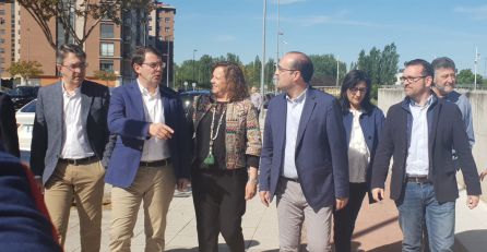 Mañueco garantiza la unidad de radioterapia y la mejora de la asistencia sanitaria en el Bierzo Mañueco garantiza la unidad de radioterapia y la mejora de la asistencia sanitaria en el Bierzo