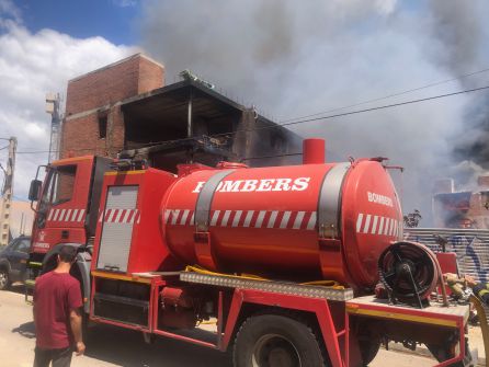 Efectivos de bomberos se han desplazado al lugar Efectivos de bomberos se han desplazado al lugar
