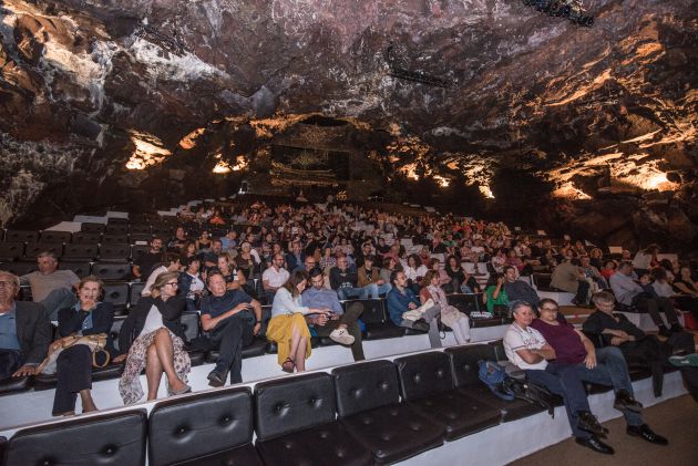 El auditorio de Jameos del Agua registró una muy buena entrada de público. El auditorio de Jameos del Agua registró una muy buena entrada de público.