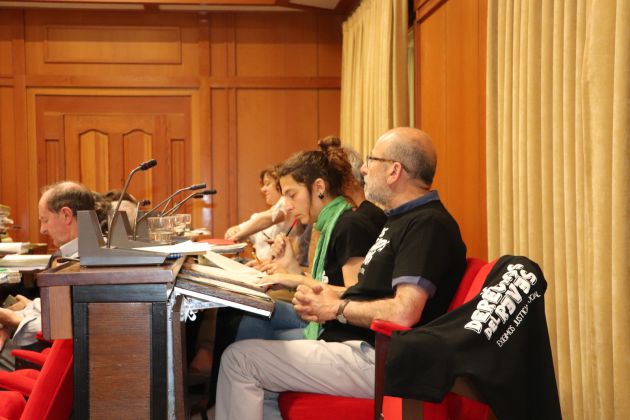Concejales de Ganemos durante el Pleno Concejales de Ganemos durante el Pleno