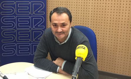 Programa de deportes de Alicante: Planagumà no da pistas sobre el once y Sanguino (PSOE) habla de organizar eventos de ocio en el Rico Pérez Programa de deportes de Alicante: Planagumà no da pistas sobre el once y Sanguino (PSOE) habla de organizar eventos de ocio en el Rico Pérez
