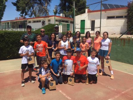 Entrega trofeos del Torneo Serynko Entrega trofeos del Torneo Serynko