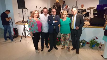 Ildefonso Alcalá acompañado por algunos galdurienses residentes en Córdoba Ildefonso Alcalá acompañado por algunos galdurienses residentes en Córdoba