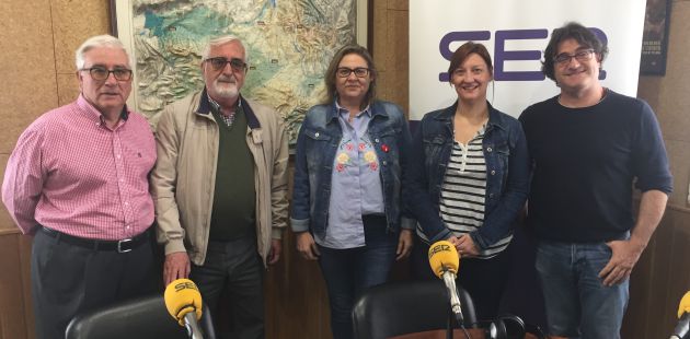 Emilio López, José Luis Muñoz, Carmen Izquierdo, Trini Saiz y Paco Auñón, director de Hoy por Hoy Cuenca. Emilio López, José Luis Muñoz, Carmen Izquierdo, Trini Saiz y Paco Auñón, director de Hoy por Hoy Cuenca.
