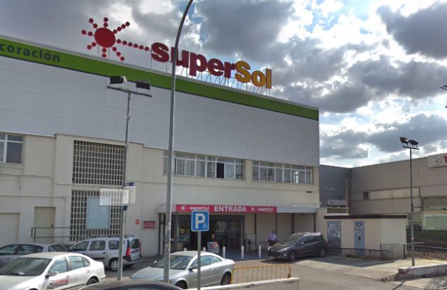 Historietas de Guadalajara: Historietas de Guadalajara: LOM-BREY, Gelco, veladas de boxeo... la antigua vida del local de Supersol Historietas de Guadalajara: Historietas de Guadalajara: LOM-BREY, Gelco, veladas de boxeo... la antigua vida del local de Supersol