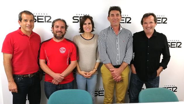 Francisco 'Sito' López (segundo por la izquierda), Neus Mas y Salvador Penalva (segundo por la derecha) Francisco 'Sito' López (segundo por la izquierda), Neus Mas y Salvador Penalva (segundo por la derecha)