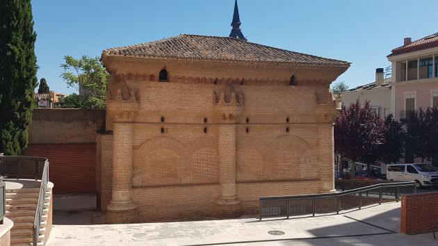 El Ministerio de Cultura adjudica los trabajos para eliminar los eternos problemas de humedades de la capilla Luis de Lucena de Guadalajara: Adjudicadas nuevas obras para eliminar las humedades en la capilla Luis de Lucena de Guadalajara El Ministerio de Cultura adjudica los trabajos para eliminar los eternos problemas de humedades de la capilla Luis de Lucena de Guadalajara: Adjudicadas nuevas obras para eliminar las humedades en la capilla Luis de Lucena de Guadalajara