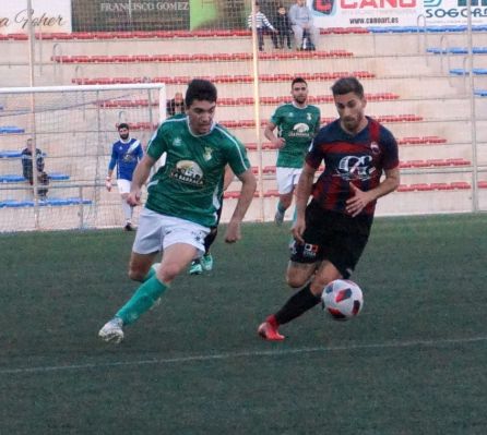 Jeús Sánchez en el partido contra el Novelda Jeús Sánchez en el partido contra el Novelda