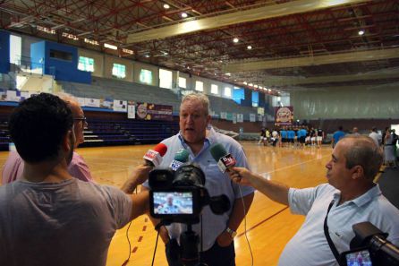 Programa de deportes: Beltrán: "Saldremos a ganar el partido, aunque la presión la tiene el Hércules" Programa de deportes: Beltrán: "Saldremos a ganar el partido, aunque la presión la tiene el Hércules"