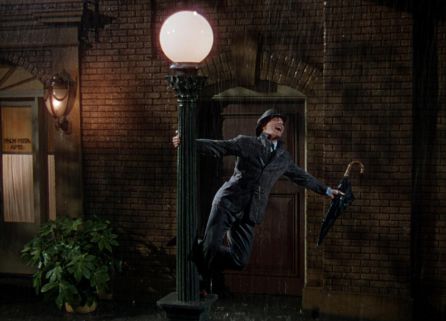 "Cantando bajo la lluvia", uno de los clásicos cinematográficos que forman parte de la programación "Cantando bajo la lluvia", uno de los clásicos cinematográficos que forman parte de la programación