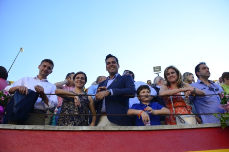 Francisco Miralles (Alcalde de Villacarrillo), Soledad Aranda (delegada de Agricultura), Juan Diego Requena (Alcalde de Santisteban) y Trinidad Rus (Delegada de Salud). Francisco Miralles (Alcalde de Villacarrillo), Soledad Aranda (delegada de Agricultura), Juan Diego Requena (Alcalde de Santisteban) y Trinidad Rus (Delegada de Salud).