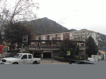 Parking en la plaza de Andalucía Parking en la plaza de Andalucía