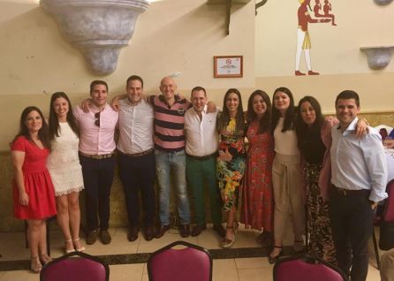 Otro de los grupos de alumnas y alumnos Otro de los grupos de alumnas y alumnos