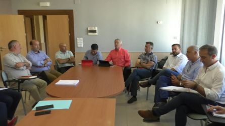 Los nueve alcaldes en funciones de la comarca de Cazorla han acudido a la reunión con la delegada Trinidad Rus Los nueve alcaldes en funciones de la comarca de Cazorla han acudido a la reunión con la delegada Trinidad Rus