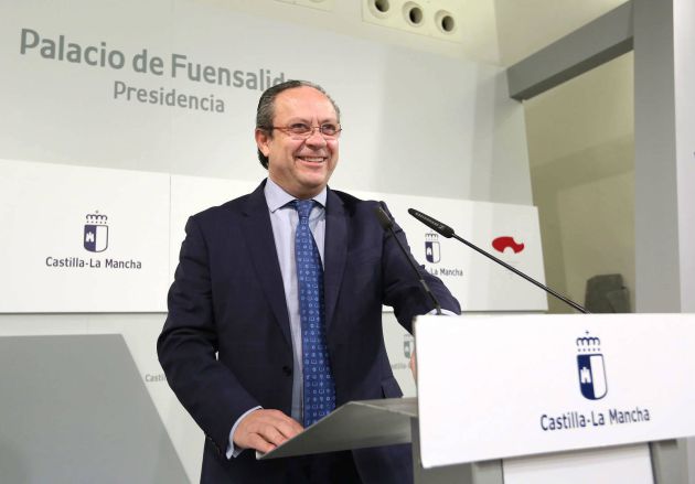El 'Maratón' de los secretarios municipales: hasta cinco plenos en un mismo día: El 'Maratón' de los secretarios municipales: hasta cinco plenos en un mismo día El 'Maratón' de los secretarios municipales: hasta cinco plenos en un mismo día: El 'Maratón' de los secretarios municipales: hasta cinco plenos en un mismo día