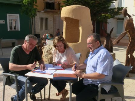 Firma del pacto de gobierno. Firma del pacto de gobierno.