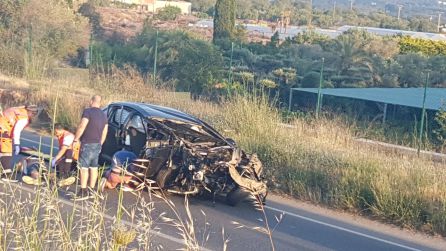 Choques: Tres personas heridas en un choque entre dos vehículos en la carretera de Santa Eulària Choques: Tres personas heridas en un choque entre dos vehículos en la carretera de Santa Eulària
