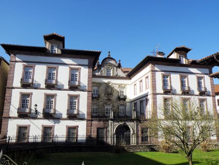 Palacio de Arizkunenea Palacio de Arizkunenea