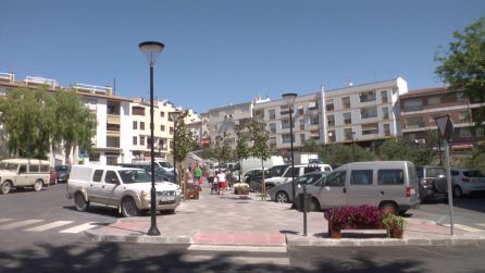 La primera zona azul se ha realizado en la recientemente modelada plaza del Mercado La primera zona azul se ha realizado en la recientemente modelada plaza del Mercado