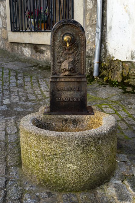 Fuente pública. Fuente pública.