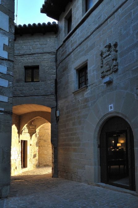 Los vecinos miman su patrimonio Los vecinos miman su patrimonio