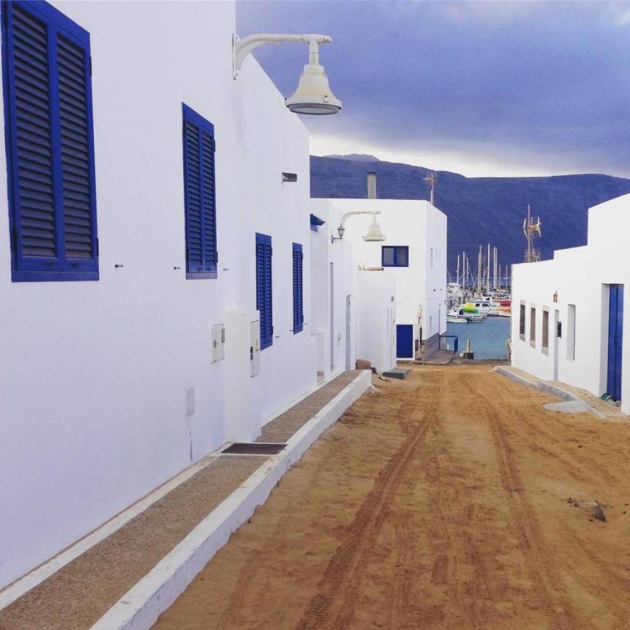 Uno de los caminos de arena de La Graciosa. Uno de los caminos de arena de La Graciosa.