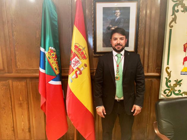 Vox entra en el gobierno del Ayuntamiento de Alovera (Guadalajara) junto con el PP y Alternativa Alovera: Vox entra en el gobierno de Alovera junto con PP y con Alternativa Alovera Vox entra en el gobierno del Ayuntamiento de Alovera (Guadalajara) junto con el PP y Alternativa Alovera: Vox entra en el gobierno de Alovera junto con PP y con Alternativa Alovera