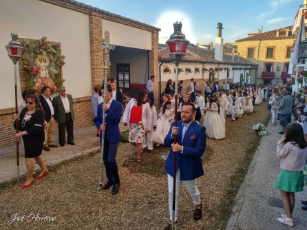 Niñas y Niños de la Primera Comunión en la procesión del Corpus de Villacarrillo en 2018 Niñas y Niños de la Primera Comunión en la procesión del Corpus de Villacarrillo en 2018